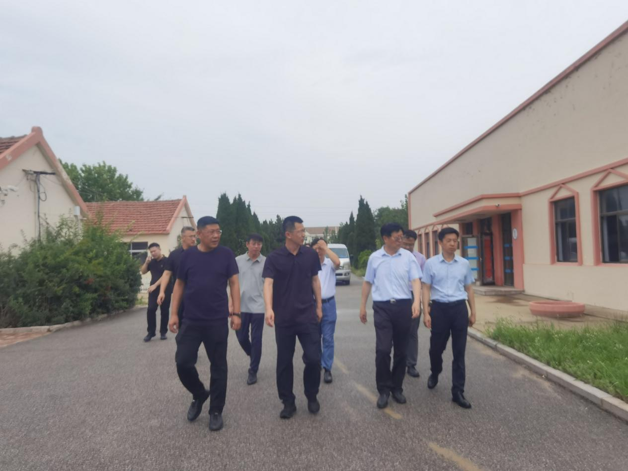 乳山市副市长王佳舟到山东科合调研